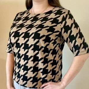 Stylish Black and Tan Houndstooth Women's Top